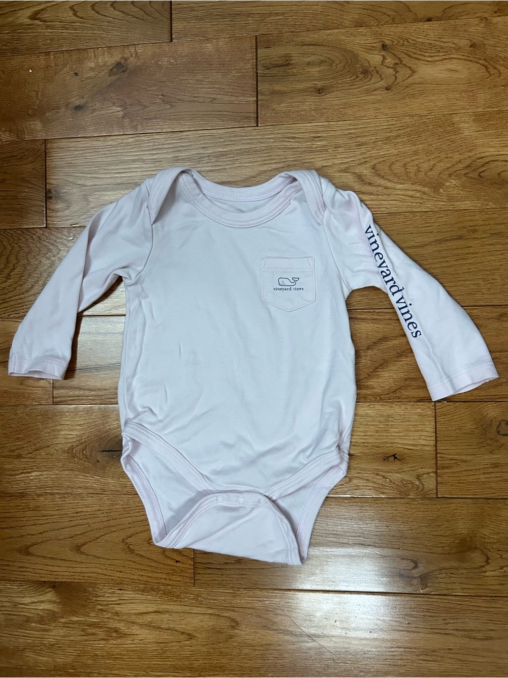 Vineyard Vines Baby 6-12M Pink Whale Long Sleeve Bodysuit Onesie